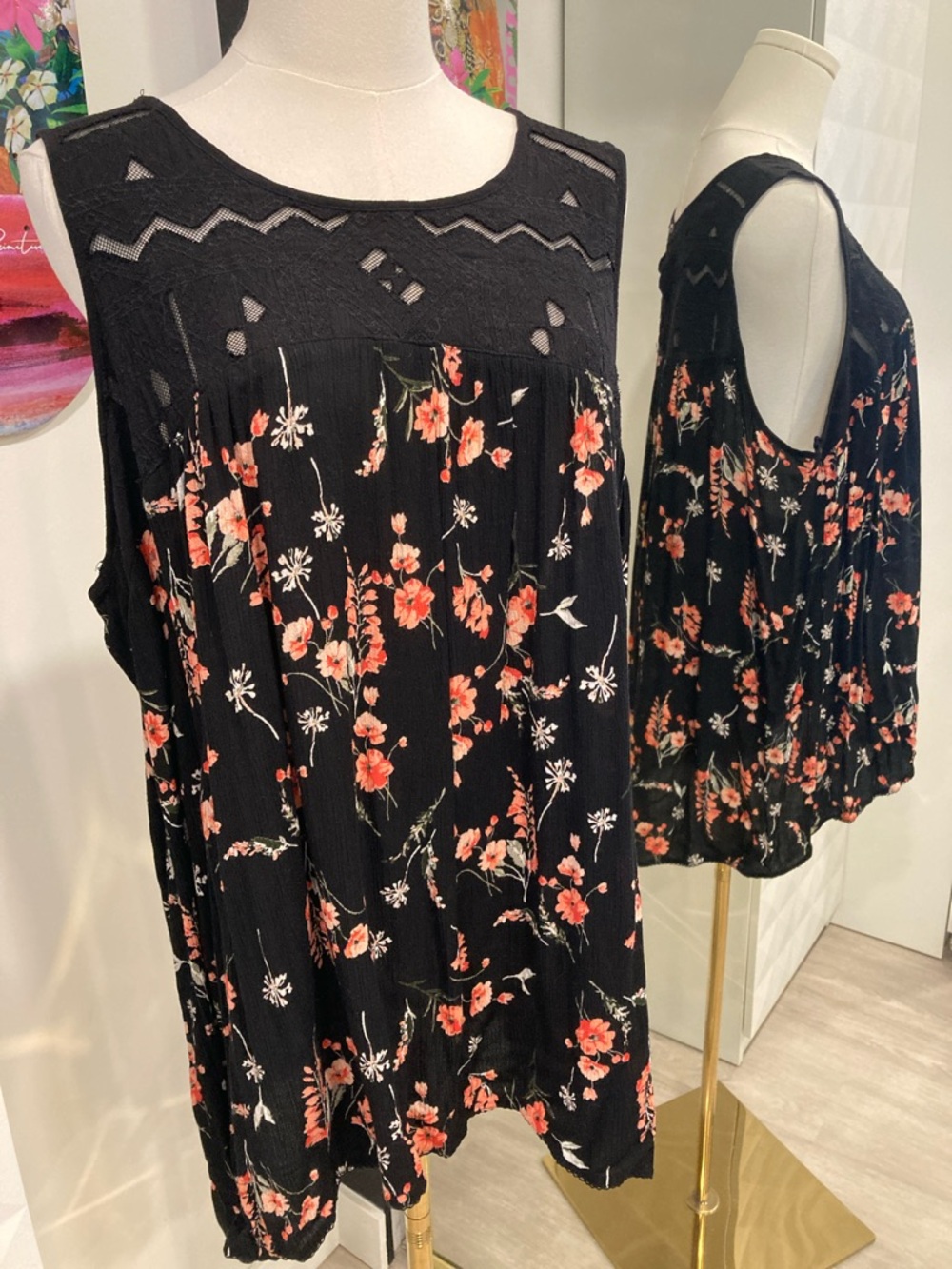 Dex Black Lace-Overlay Sleeveless Tunic